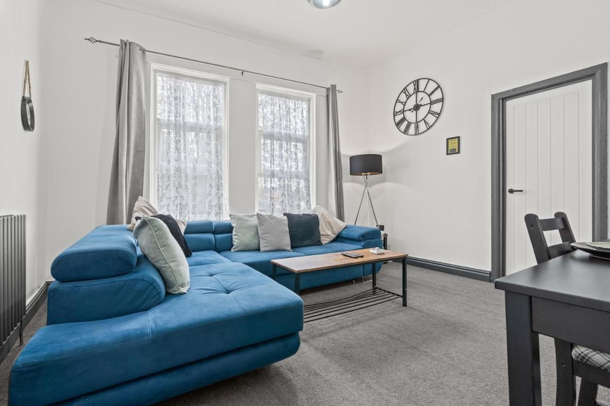 Modern Cozy Apartment *